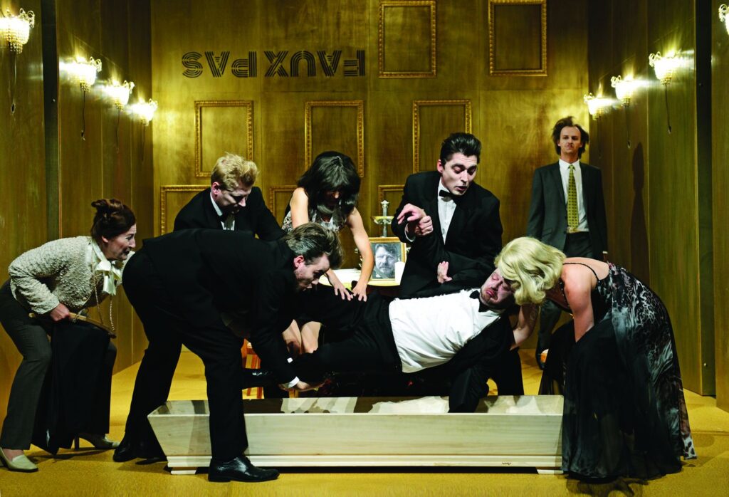 Premiéra inscenace Buržoazie v Divadle Na zábradlí