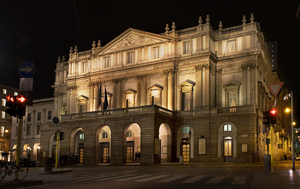 Milánská La Scala musí šetřit, sníží počet operních představení