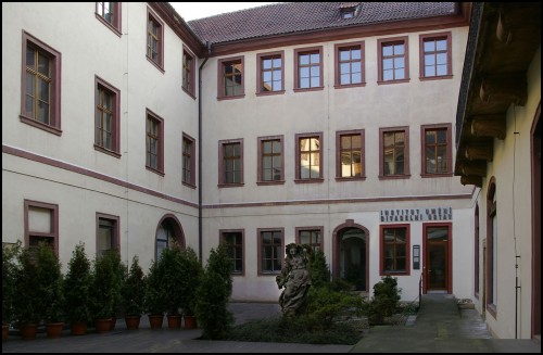 Institut umění – Divadelní ústav: otevírací doba studoven během svátků