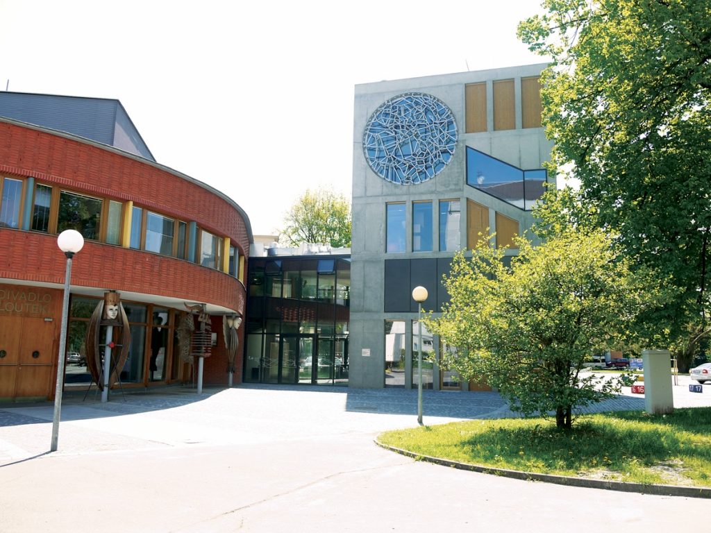 Divadlo loutek Ostrava slaví 60. výročí a vydává knihu