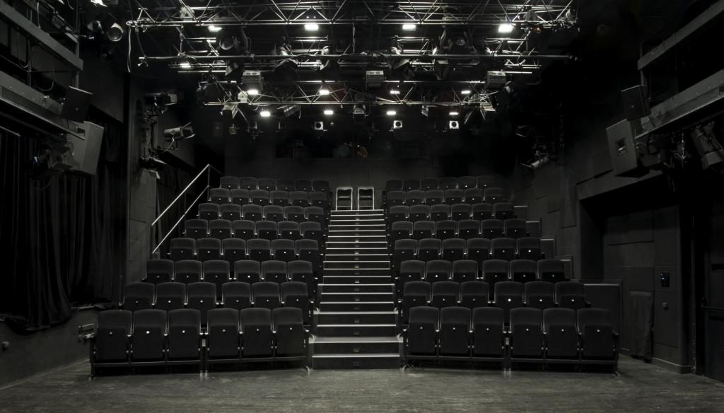 Komorní scéna Aréna vstoupí do nové sezóny se změnami v souboru