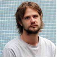 Skotský dramatik D. C. Jackson zhlédne v Praze své představení Můj romantický příběh v podání Divadla pod Palmovkou