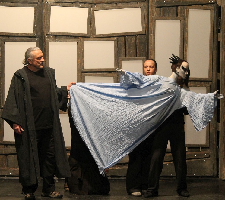 Divadlo loutek připravuje Shakespearovu Bouři
