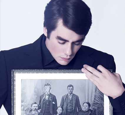 Hamlet jako rodinné drama o ututlané vraždě míří na smíchovské jeviště