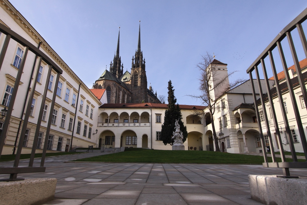 Městské divadlo Brno uvede na Biskupském dvoře během léta více než dvacet představení