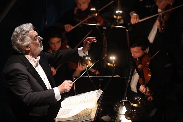 Plácido Domingo bude dirigovat koncert Mozartovy narozeniny ve Stavovském divadle