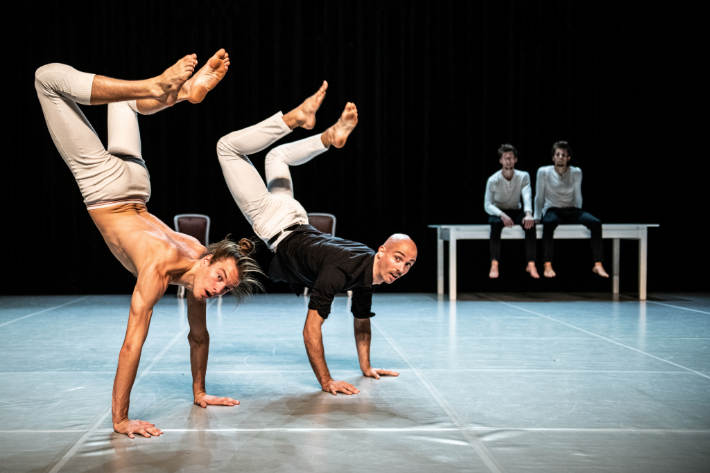 Festival Cirkopolis přiveze intimní bytový cirkus, brilantní akrobacii i legendárního žongléra Jaye Gilligana