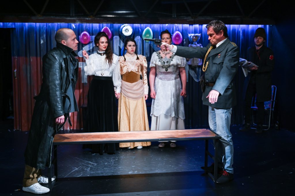 Divadlo Tramtarie zahájí festival Olomoucké „nejen“ shakespearovské léto premiérou inscenace Tři sestry