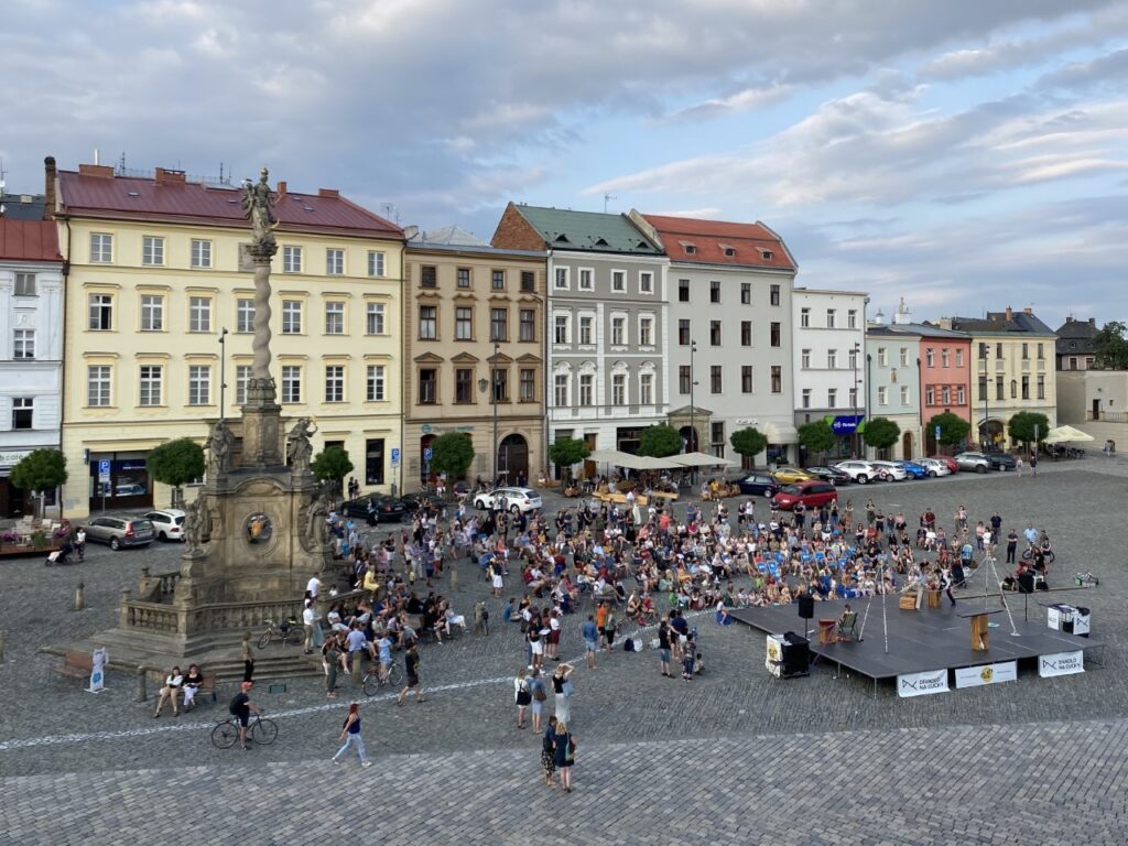 Divadlo na cucky uzavírá sezónu pod otevřeným nebem