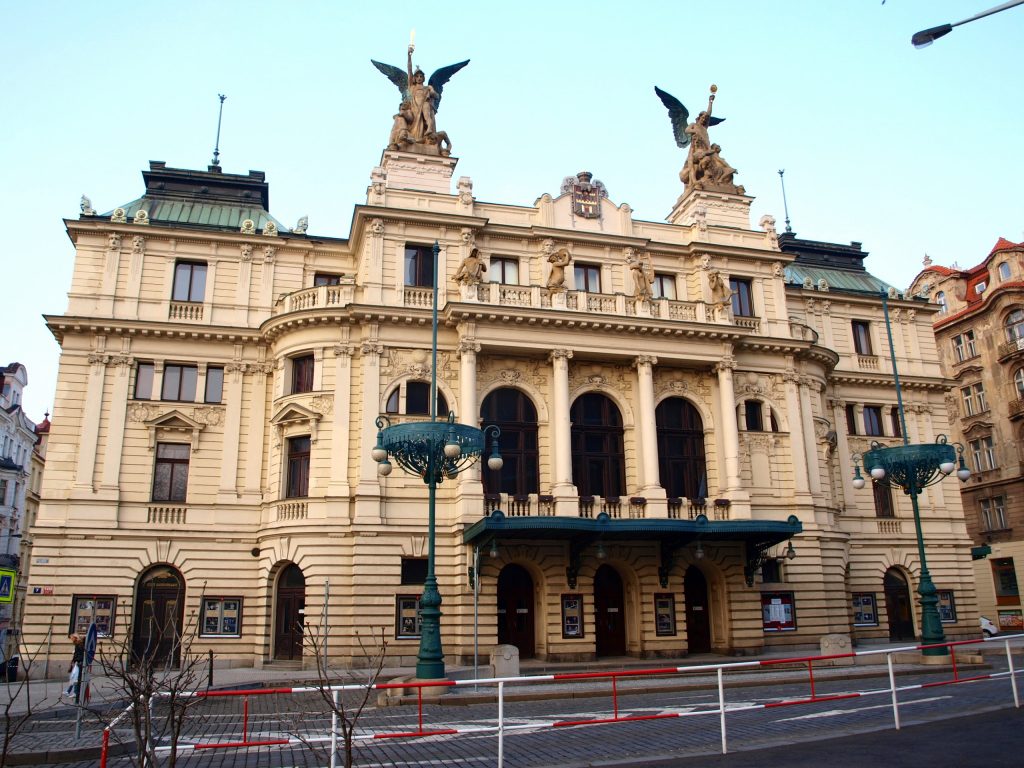Praha vypsala tendr na rekonstrukci Divadla na Vinohradech