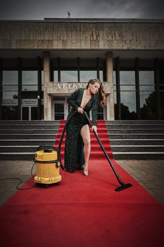 Divadlo pod Palmovkou představí popkulturní grotesku Žena filmového kritika