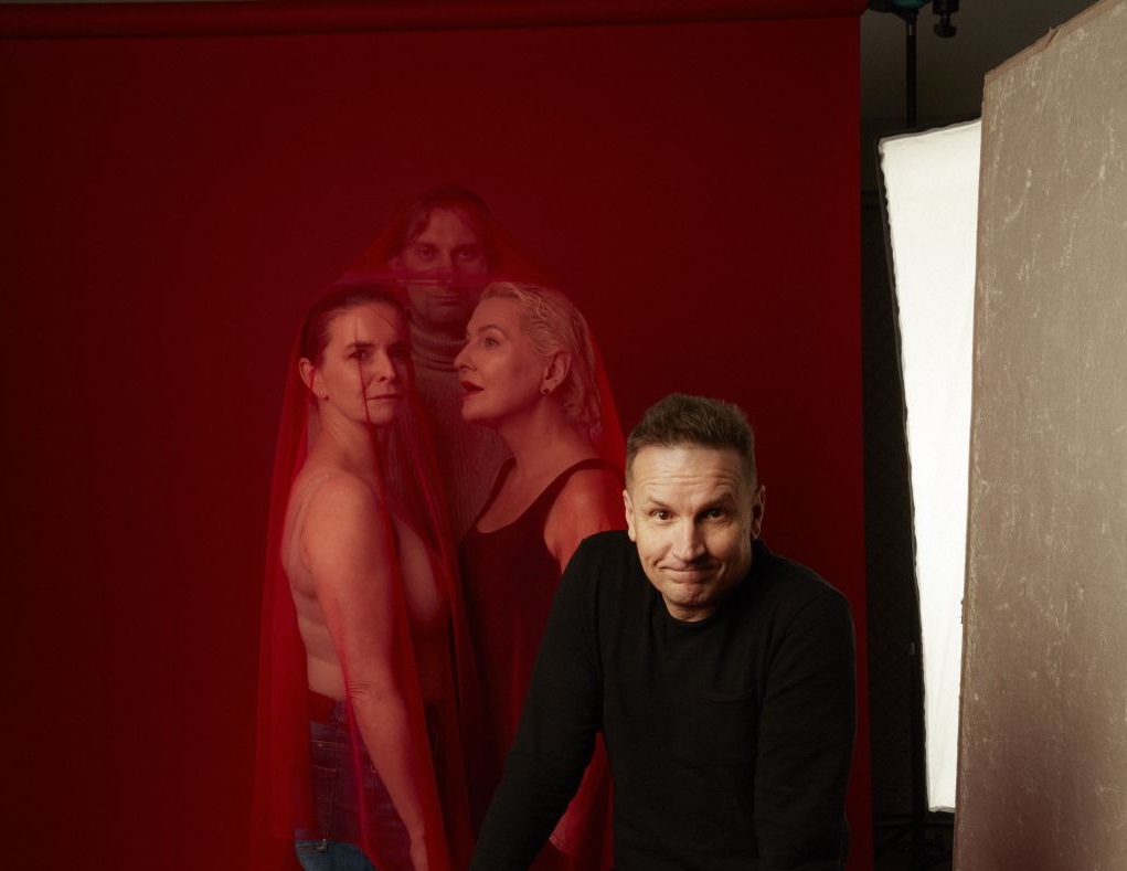 Barbara Nesvadbová, Lenka Nová a Ivo Kahánek společně na jevišti Divadla Viola: Lásky/Plné večery poprvé 21. února