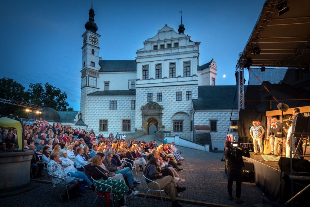 Devátý ročník festivalu Pernštejnlove nabídne jedenáct divadelních představení