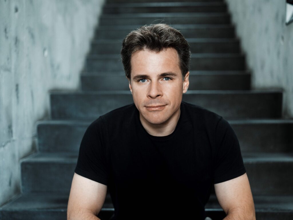 Jakub Hrůša vyhrál dvě nejsledovanější kategorie prestižních hudebních cen Gramophone