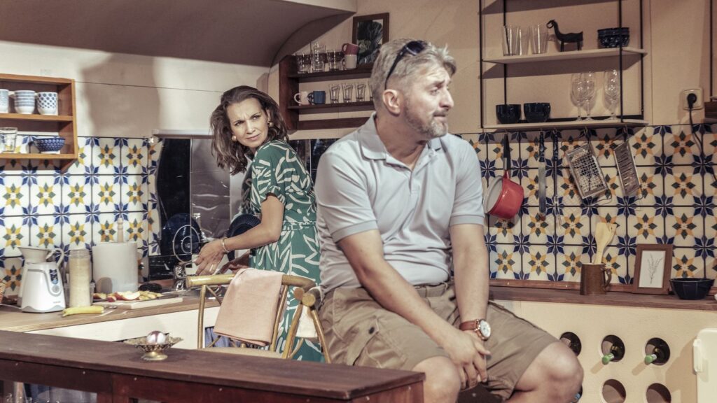 Drama Zřít do tmy [oidipus] poprvé na českém jevišti ve Východočeském divadle Pardubice