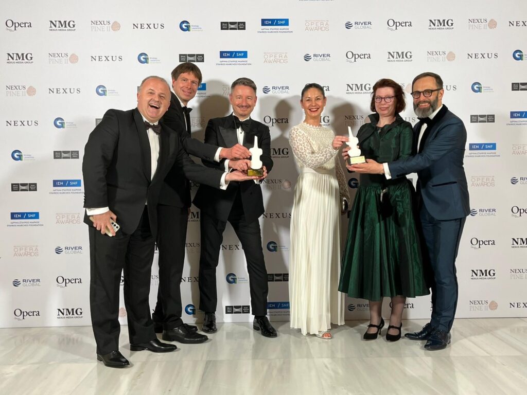 Národní divadlo Brno slaví mimořádný mezinárodní úspěch! Dvě ocenění z prestižních International Opera Awards 2025 pro Janáček Brno a inscenaci Výlety páně Broučkovy