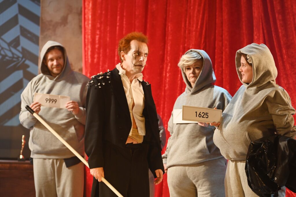 Městské divadlo Mladá Boleslav uvede interaktivní divadelní reality show Pokoj v režii Vandy Hybnerové