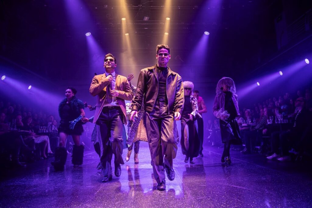 Soubor DEKKADANCERS a jejich hudebně-taneční show Studio 54 v ARŠE+