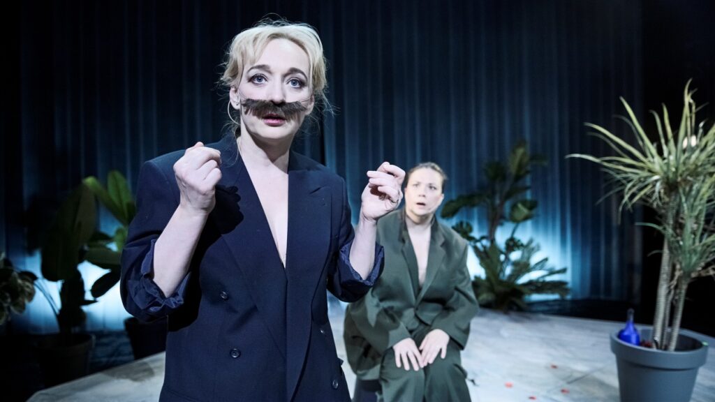 Na pardubickém Grand festivalu komedie uspěly inscenace Něha, Mešita a Mladý Frankenstein