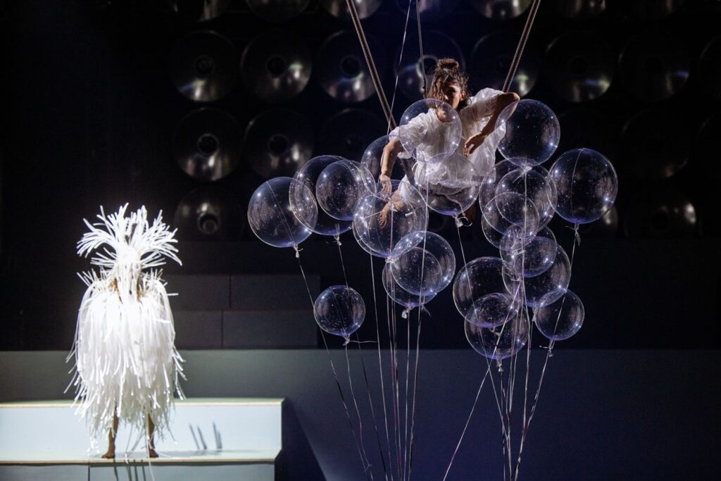 Rest in Euphoria: dubnová derniéra výjimečného představení Cirku La Putyka