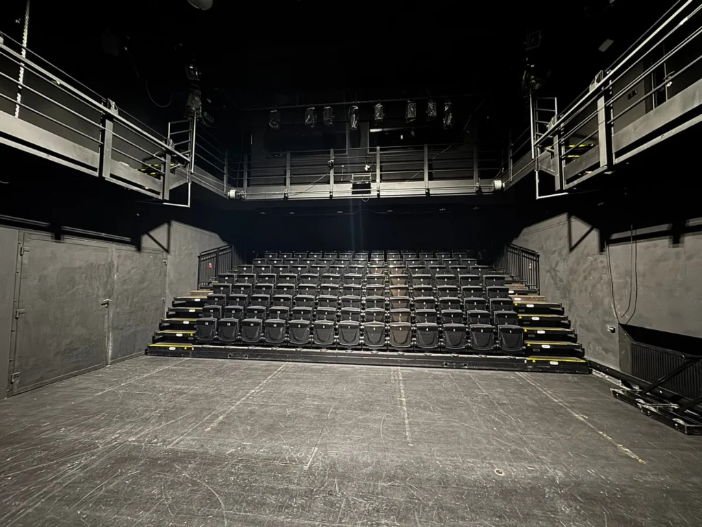 Klicperovo divadlo zahájilo rekonstrukci elevace ve Studiu Beseda