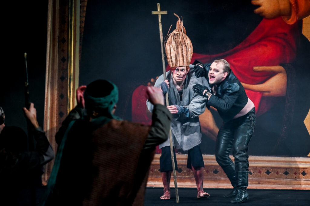 Slavný román Victora Huga opět ožije. Moravské divadlo Olomouc uvede činoherní inscenaci Zvoník u Matky Boží