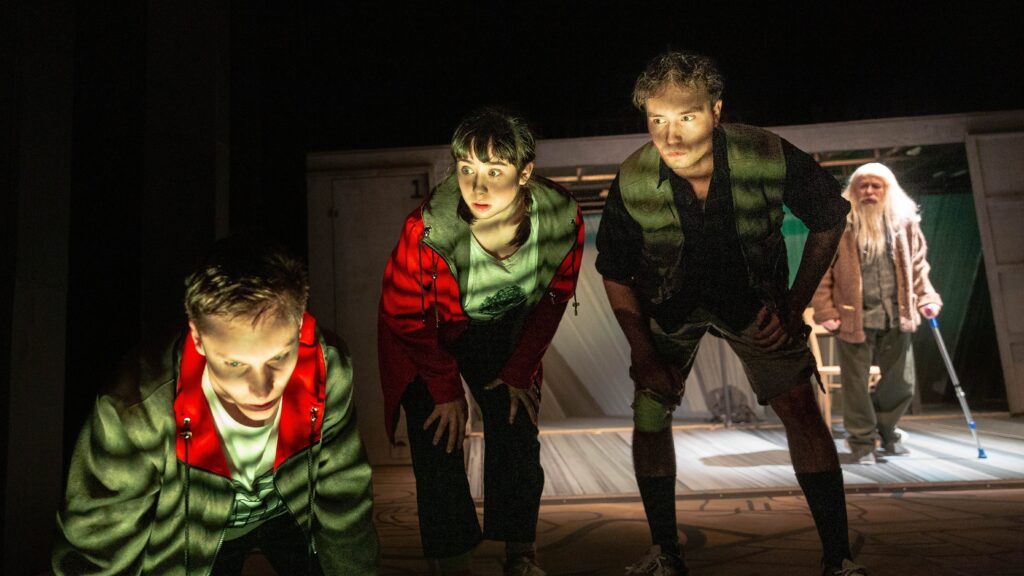 Dramox uvádí divácký hit Prašina z Klicperova divadla