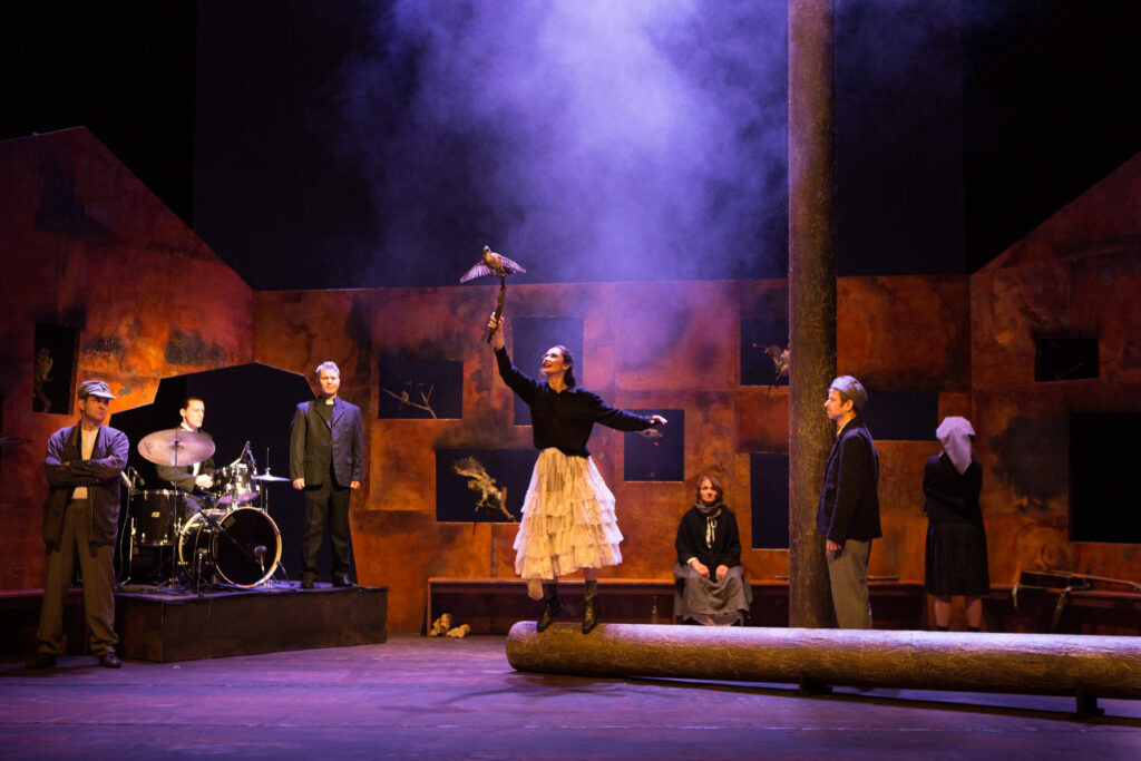 Tiše buší Ploština – příběh z valašských pasek ožije na zlínském jevišti