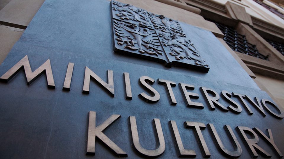 Divadelní organizace se ohradily proti Klempířovým výrokům o grantových komisích