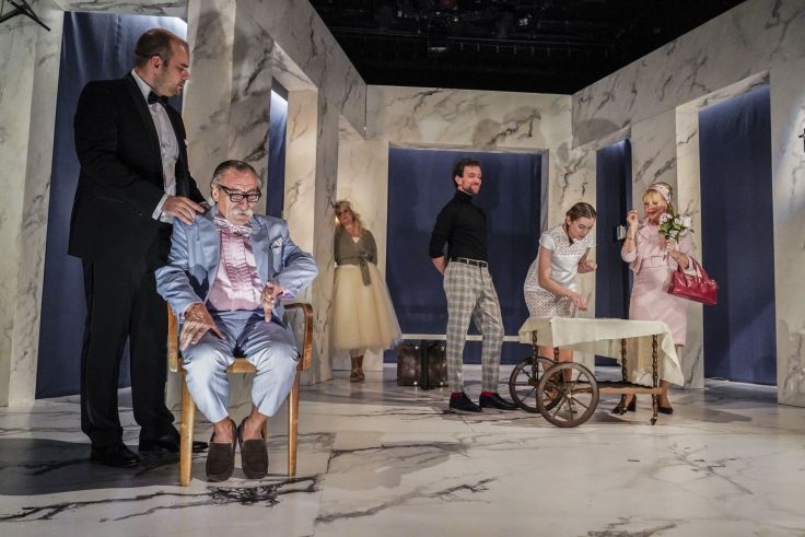 Hvězdné léto pod žižkovskou věží zahájí 15. června komedie V závěji