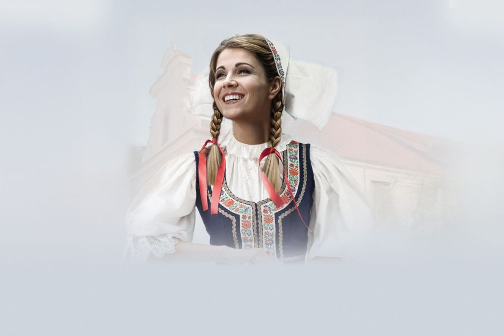 Zámek Liteň ožije hvězdně obsazenou Prodanou nevěstou. Svěží koncert pod širým nebem rozzáří videomapping