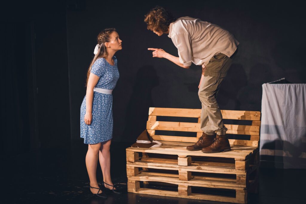 Karel Čapek ožívá v Malých Svatoňovicích díky pražskému Divadlu Reflekt