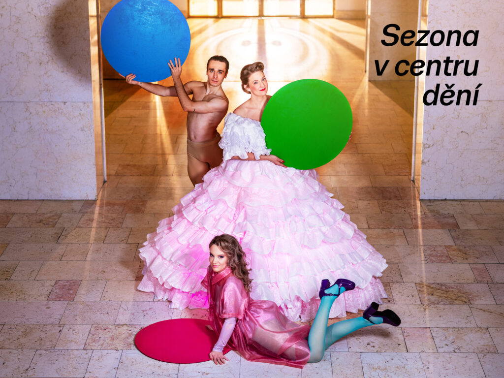 Tucet premiér v Moravském divadle. Na diváky čeká Drákula, Saturnin i Balada pro banditu