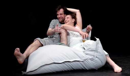 Divadlo NaHraně uvedlo premiéru inscenace Večeře s přáteli v Divadle v Celetné