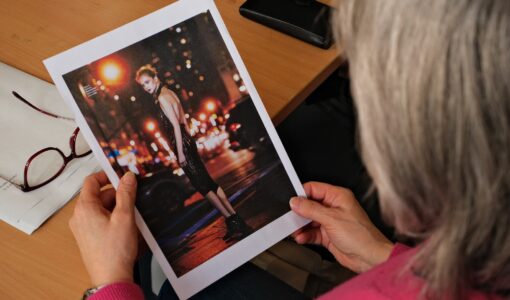Mezi operou a performancí: Divadlo na cucky uvádí inscenaci Orfeus a Eurydika